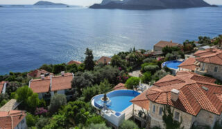 Luxury villa and yacht charter (3)